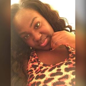 Meet your Posher, Demetria